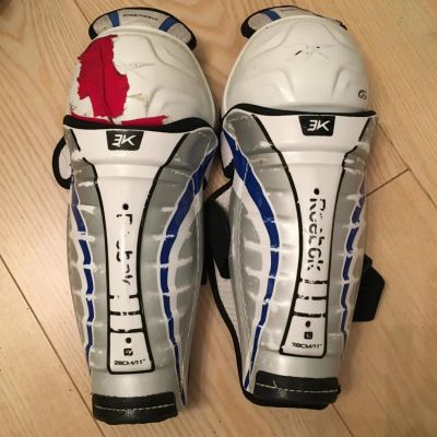 Лот: 8222865. Фото: 1. Щитки Reebok. Защита тела