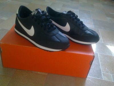 Лот: 3954600. Фото: 1. Кроссовки NIKE. Кеды, кроссовки, слипоны