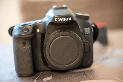Лот: 14947576. Фото: 1. Canon 70D. Цифровые зеркальные
