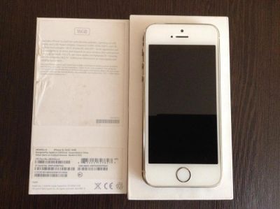 Лот: 6206694. Фото: 1. Apple iPhone 5s gold. Смартфоны