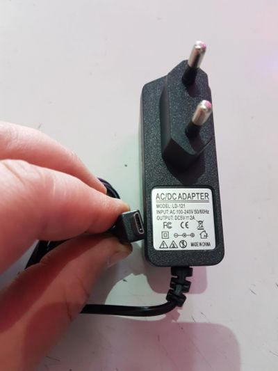 Лот: 11655364. Фото: 1. зарядка планшета смартфона 5v... Зарядные устройства, блоки питания, адаптеры сетевые для смартфонов