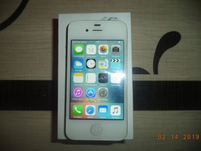 Лот: 13227497. Фото: 1. iPhone 4s на 16 гигов. Смартфоны