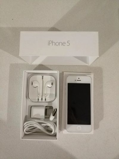 Лот: 10965250. Фото: 1. IPhone 5. Смартфоны