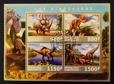 Лот: 21044834. Фото: 1. Габон 2017 Динозавры малый лист. Марки