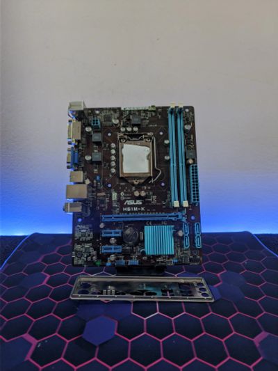 Лот: 25120179. Фото: 1. Мат. плата Asus H61M-K/LGA1155... Материнские платы