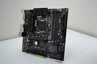 Лот: 17678890. Фото: 1. Материнская плата gigabyte z370m... Материнские платы