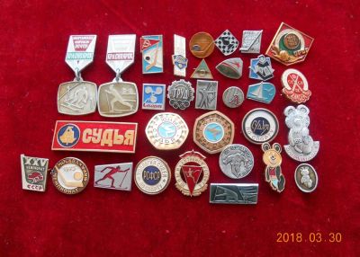 Лот: 11268288. Фото: 1. 31 значок ссср спорт лотом - 300... Сувенирные