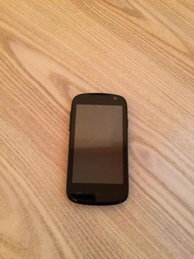 Лот: 11395614. Фото: 1. Смартфон Highscreen Spark в идеале... Смартфоны