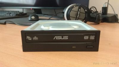 Лот: 19614765. Фото: 1. Asus DRW-24B5ST/BLK/G/AS. Приводы CD, DVD, BR, FDD