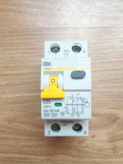 Лот: 11094733. Фото: 1. Дифавтомат IEK 25A. Автоматы, пакетники, предохранители