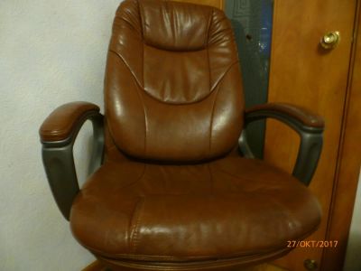 Лот: 10515029. Фото: 1. Кресло СН-868 коричневое... Стулья и кресла офисные