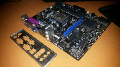 Лот: 9010701. Фото: 1. Материнская плата MSI H61M-P21... Материнские платы