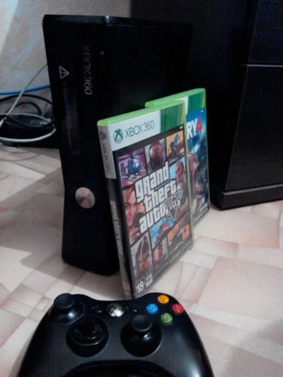 Лот: 6231109. Фото: 1. XBOX 360 +GTA5. Игровые приставки, консоли