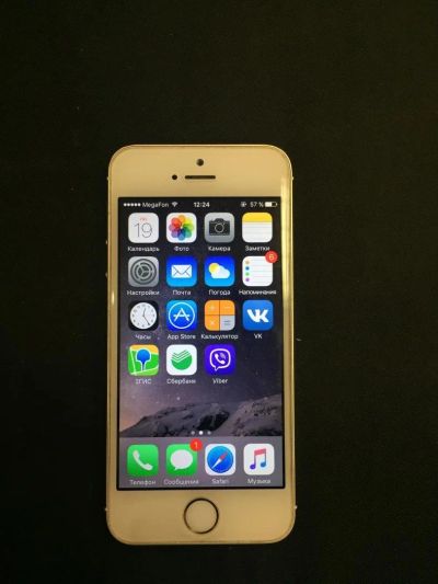 Лот: 11231232. Фото: 1. iPhone 5s 16gb gold отличное состояние. Смартфоны