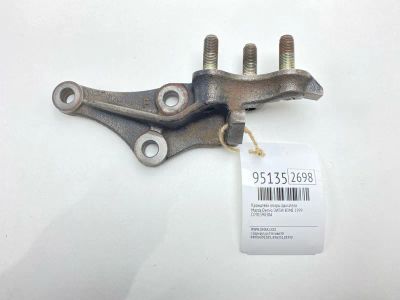 Лот: 24774130. Фото: 1. Кронштейн опоры двигателя Mazda... Двигатель и элементы двигателя