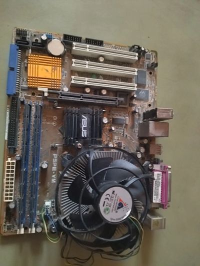 Лот: 25644267. Фото: 1. Материнская плата P5PE-VM +Celeron... Комплекты запчастей