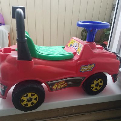 Лот: 14011902. Фото: 1. Каталка-толокар. Другое (детский транспорт)