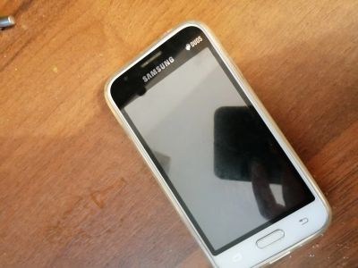 Лот: 13882047. Фото: 1. Samsung Galaxy J1 mini SM-J105H... Смартфоны