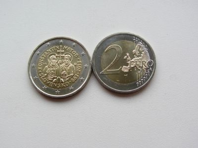 Лот: 13889756. Фото: 1. Словакия 2 евро 2013 " Кирилл... Европа
