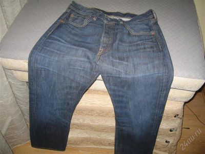 Лот: 1640803. Фото: 1. Джинсы LEVIS р.32. Брюки, джинсы, шорты