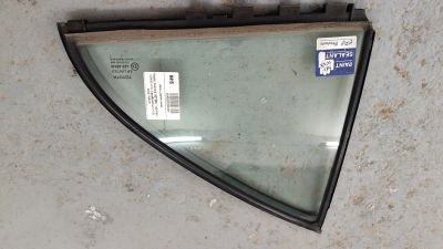 Лот: 21577757. Фото: 1. Стекло заднее левое Toyota Avensis... Кузов