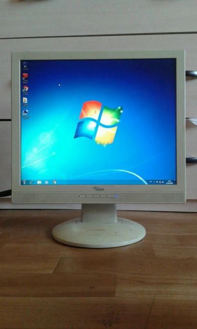 Лот: 7733245. Фото: 1. монитор Fujitsu-Simens l7za диагональ... ЖК-мониторы