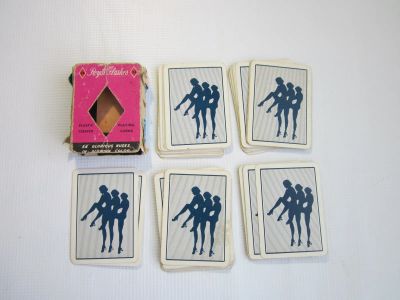 Лот: 20771522. Фото: 1. Колода карт ню "Royal Flushes... Настольные игры, карты