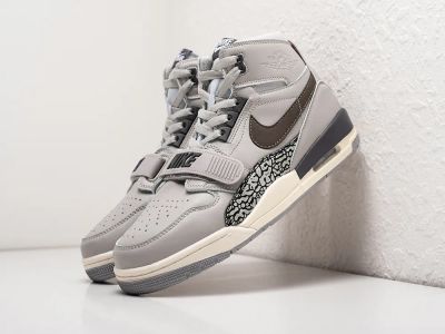Лот: 24978685. Фото: 1. Кроссовки Nike Air Jordan Legacy... Кеды, кроссовки, слипоны