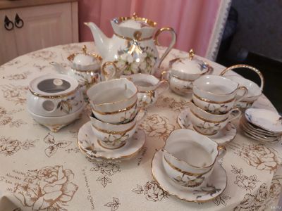Лот: 13876856. Фото: 1. Чайный сервиз очень красивые формы... Сервизы, наборы посуды