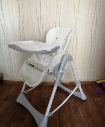 Лот: 14700173. Фото: 1. Стульчик Happy Baby. Стульчики для кормления