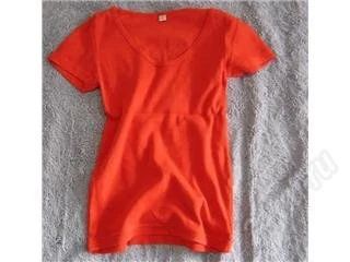 Лот: 81896. Фото: 1. Красная женская футболка UNIQLO... Нижнее бельё