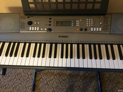 Лот: 13684942. Фото: 1. Синтезатор Yamaha PSR-R300. Клавишные