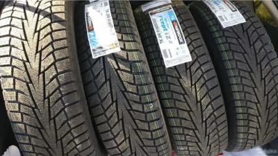 Лот: 19442706. Фото: 1. Шины 205/65 R15 Hankook W616 зимние. Шины