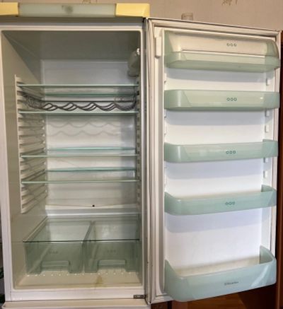 Лот: 19074684. Фото: 1. Холодильник Electrolux двухкамерный... Холодильники, морозильные камеры