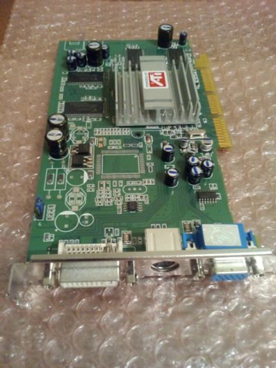 Лот: 14485598. Фото: 1. Видеокарта ATI Radeon 9200. Видеокарты