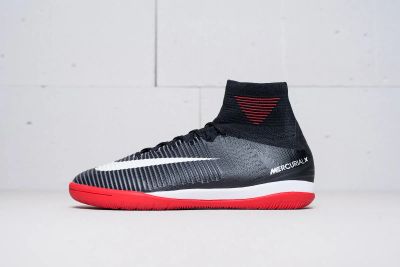 Лот: 11210938. Фото: 1. Футбольная обувь Nike MercurialX... Кеды, кроссовки, слипоны