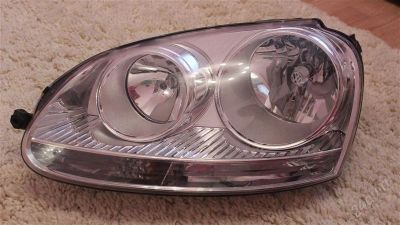 Лот: 2437049. Фото: 1. Фара от Volkswagen Golf 2005 года... Оптика и освещение