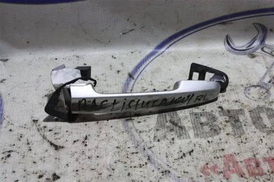 Лот: 21718031. Фото: 1. ручка двери внешняя Toyota Ractis... Двигатель и элементы двигателя