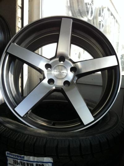 Лот: 11206902. Фото: 1. Vossen cv3 7j et42. Диски