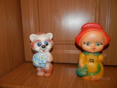 Лот: 3642492. Фото: 1. Резиновые игрушки:красная шапочка... Другое (игрушки)