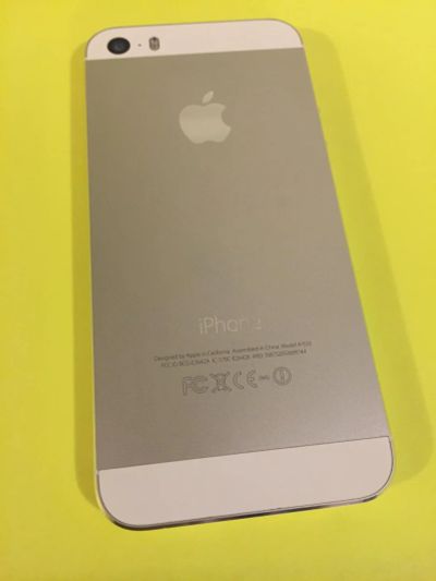 Лот: 6179624. Фото: 1. iPhone 5s 32 32gb заблокирован... Смартфоны
