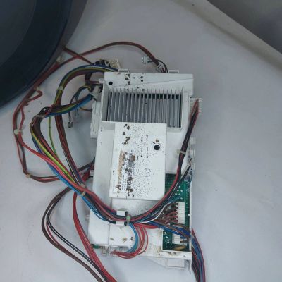 Лот: 21369719. Фото: 1. Модуль управления стиральной машины... Запчасти для стиральных и посудомоечных машин