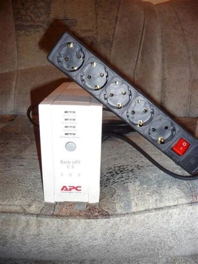 Лот: 1527603. Фото: 1. бесперебойник APC 500 VA. Аккумуляторы