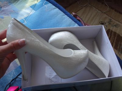 Лот: 7725151. Фото: 1. Свадебные туфли очень красивые... Туфли для невесты