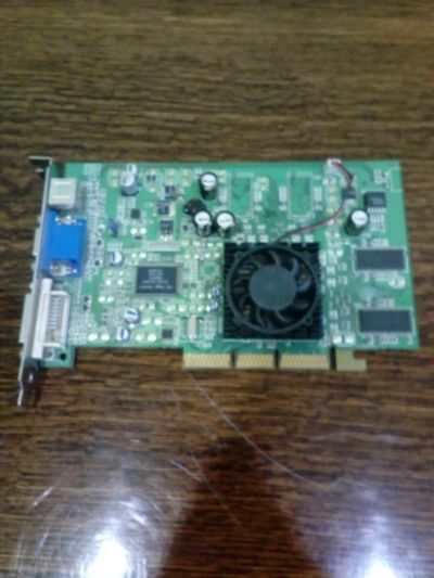Лот: 14839632. Фото: 1. radeon 9100 64 ddr v/d/vo. Видеокарты