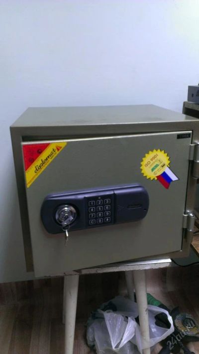 Лот: 5975625. Фото: 1. Сейф огнестойкий Diplomat F-119... Другое (оборудование)