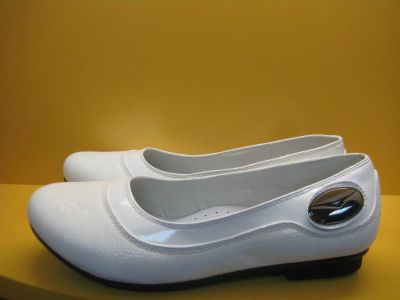 Лот: 3074572. Фото: 1. новые белые фирменные туфли для... Туфли
