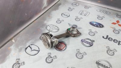 Лот: 23588204. Фото: 1. Поршень с шатуном Honda Stream... Двигатель и элементы двигателя
