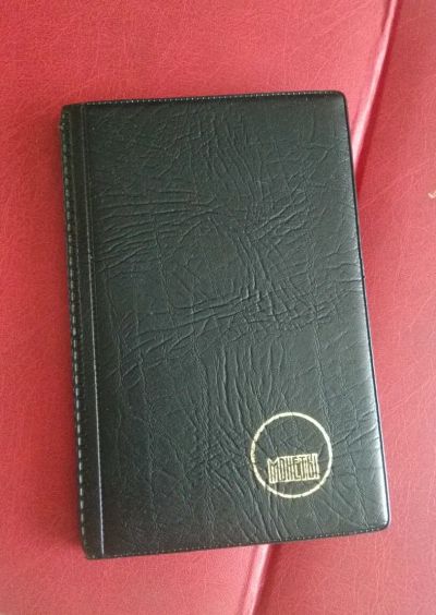 Лот: 25665522. Фото: 1. Монетник б/у, альбом для монет... Аксессуары, литература