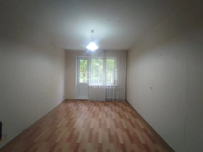 Лот: 10015835. Фото: 1. Продам 1-комн. кв. 31.7 кв.м... Квартиры, студии